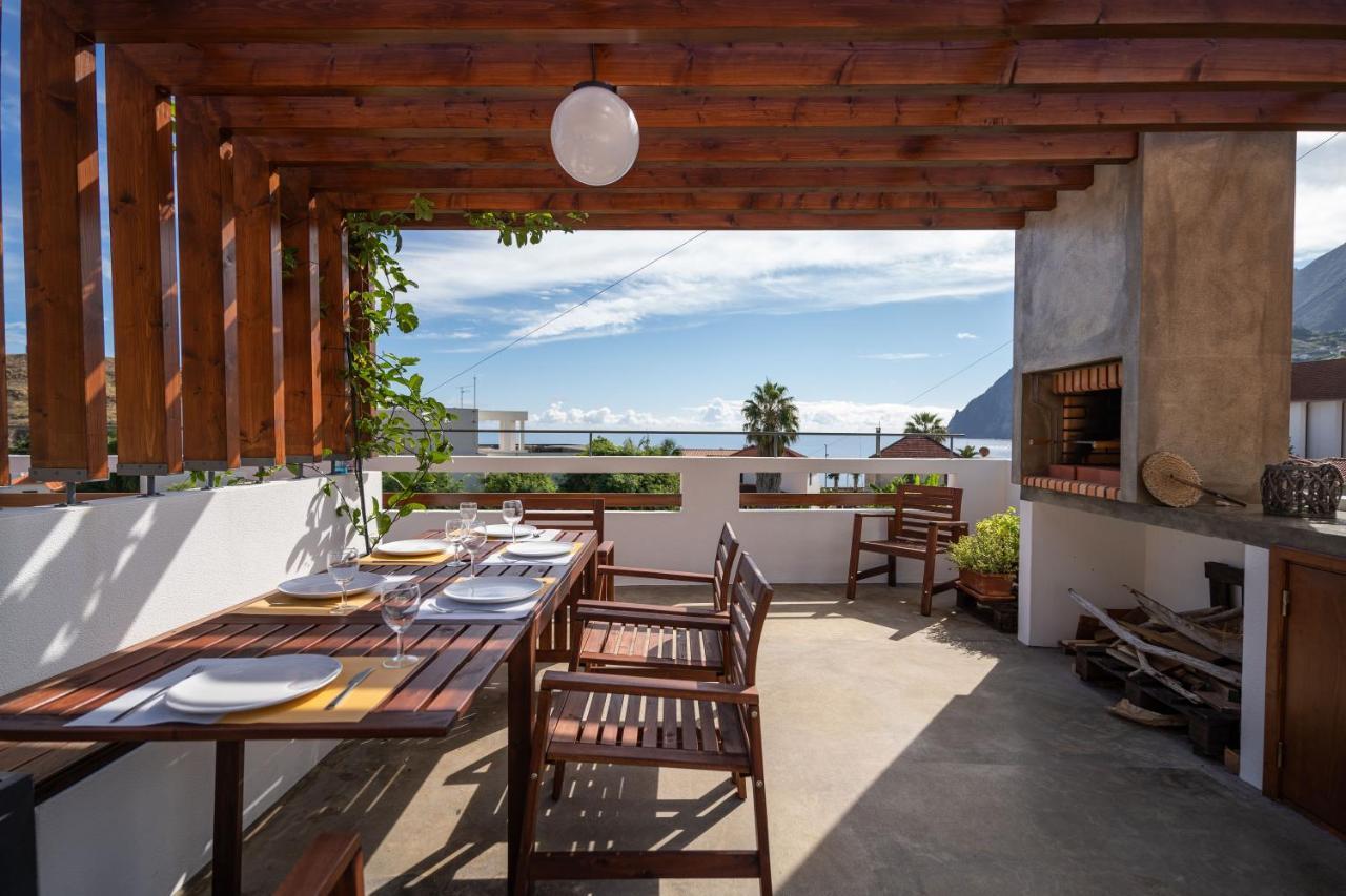 Madeira Surf Camp Hostel Porto Da Cruz Exterior photo