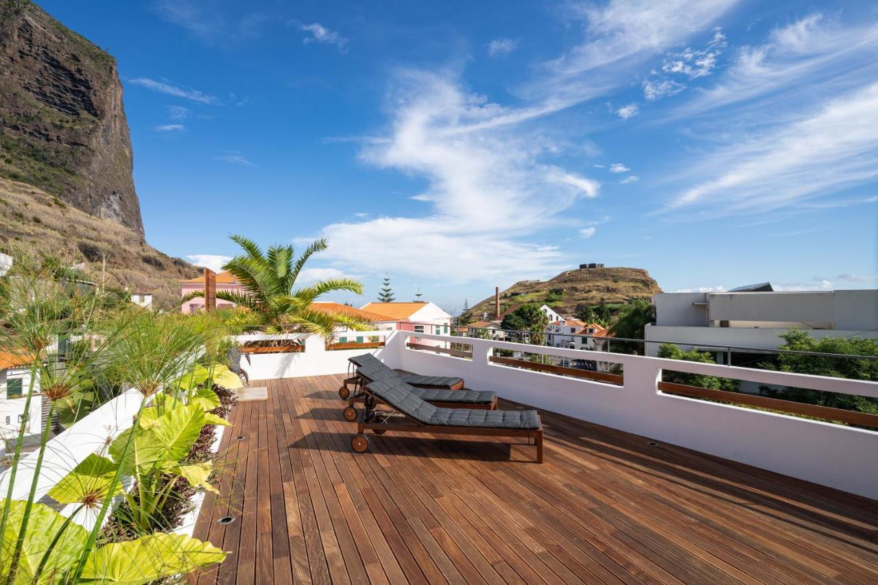 Madeira Surf Camp Hostel Porto Da Cruz Exterior photo
