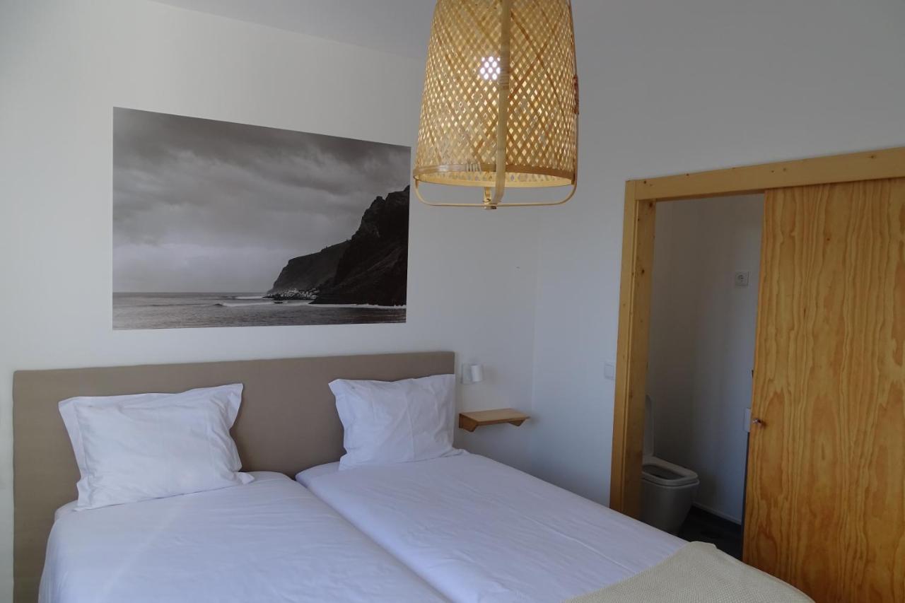 Madeira Surf Camp Hostel Porto Da Cruz Exterior photo